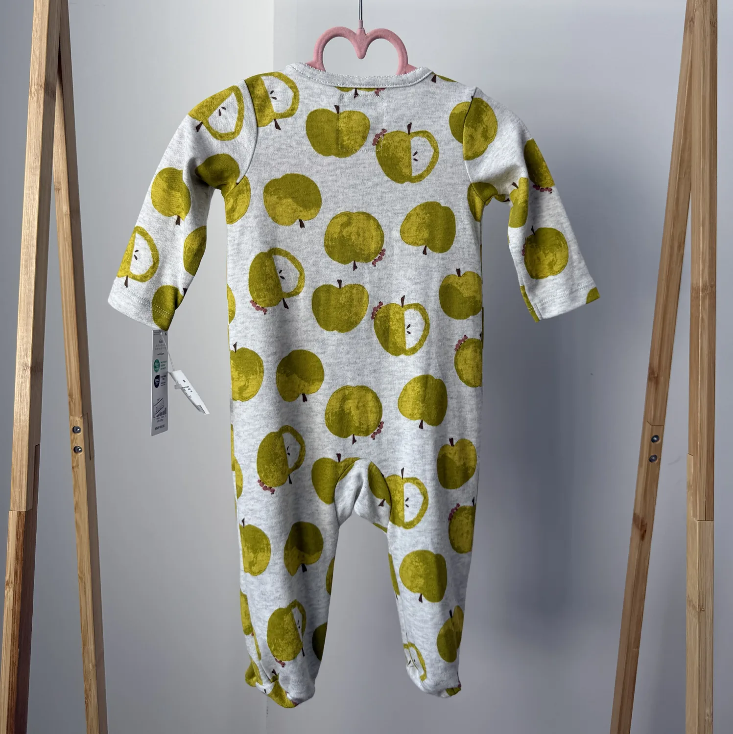Чоловічок з принтом яблук від Carter's - Зображення 4